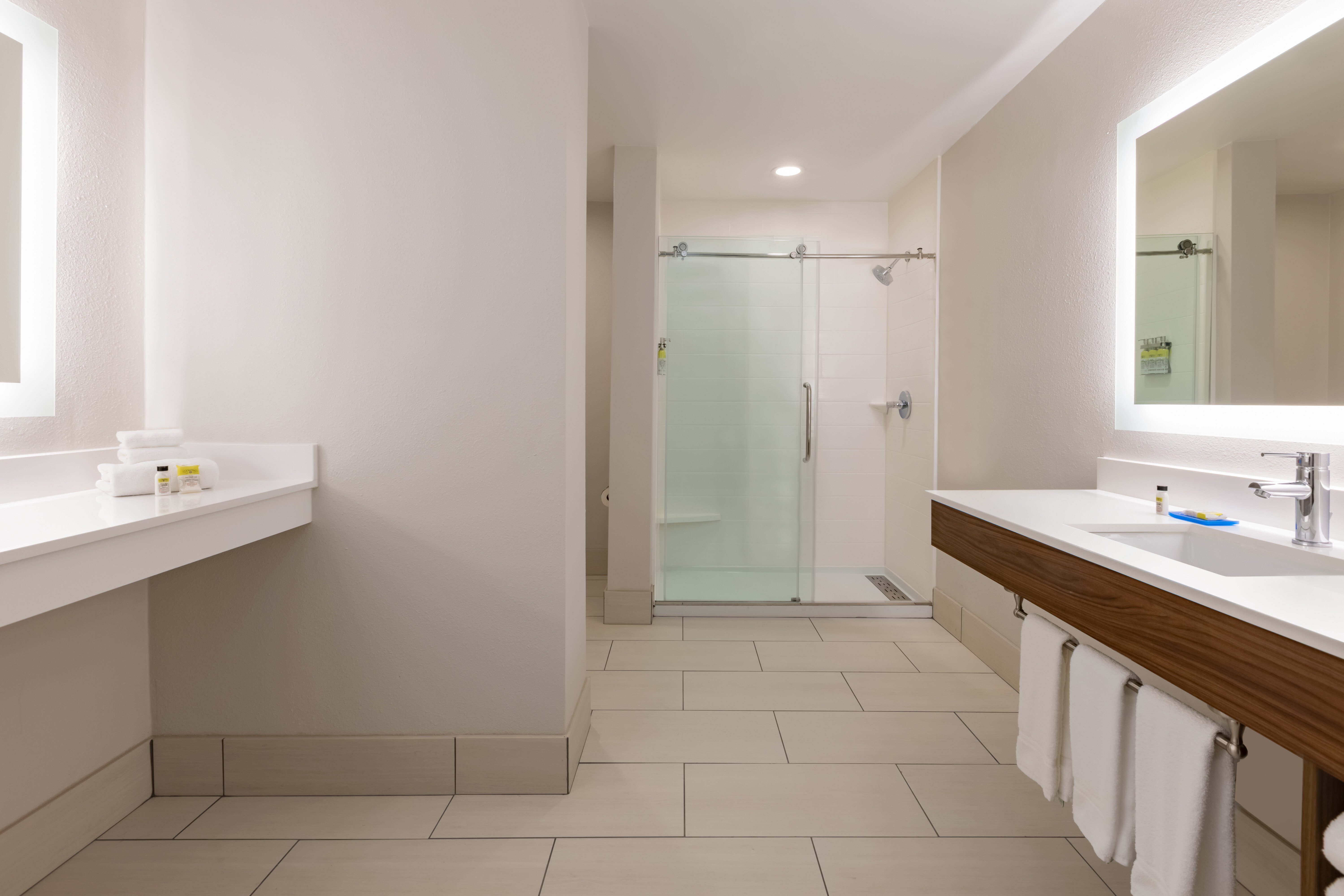 Feature, Suite, King Bed