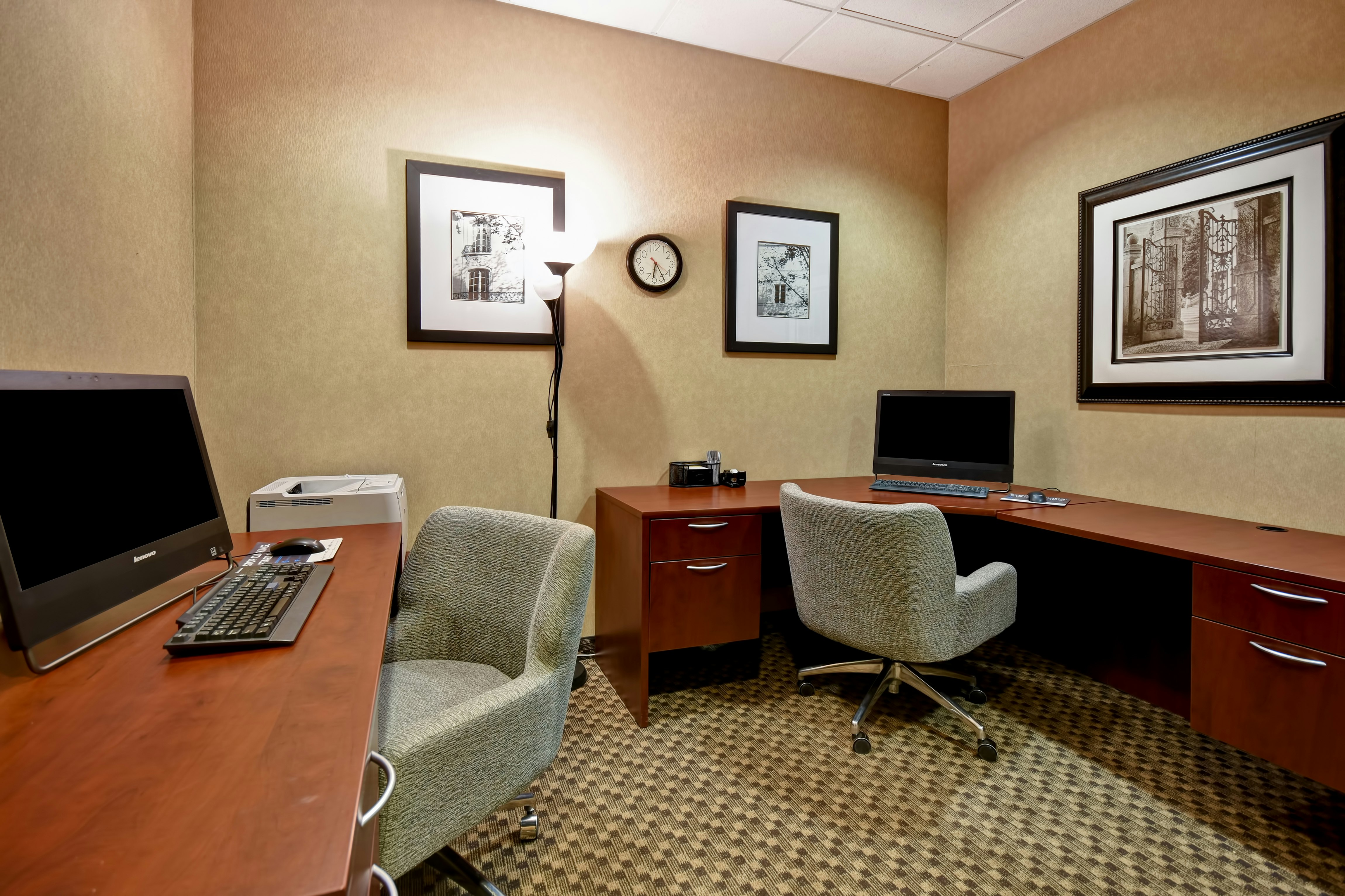 Hampton Inn Suites Detroit Canton 74/89