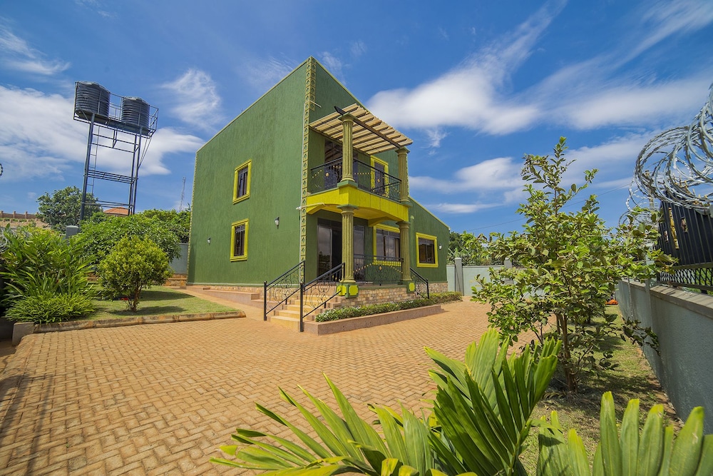 Greens Guest Homes 39/48