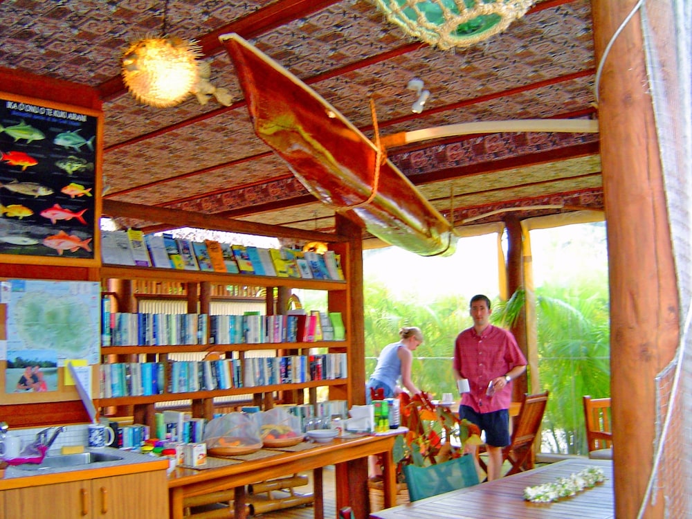 Rarotonga Beach Bungalows 35/50