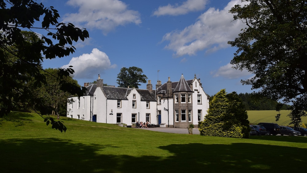 Saplinbrae Hotel And Lodges 45/50