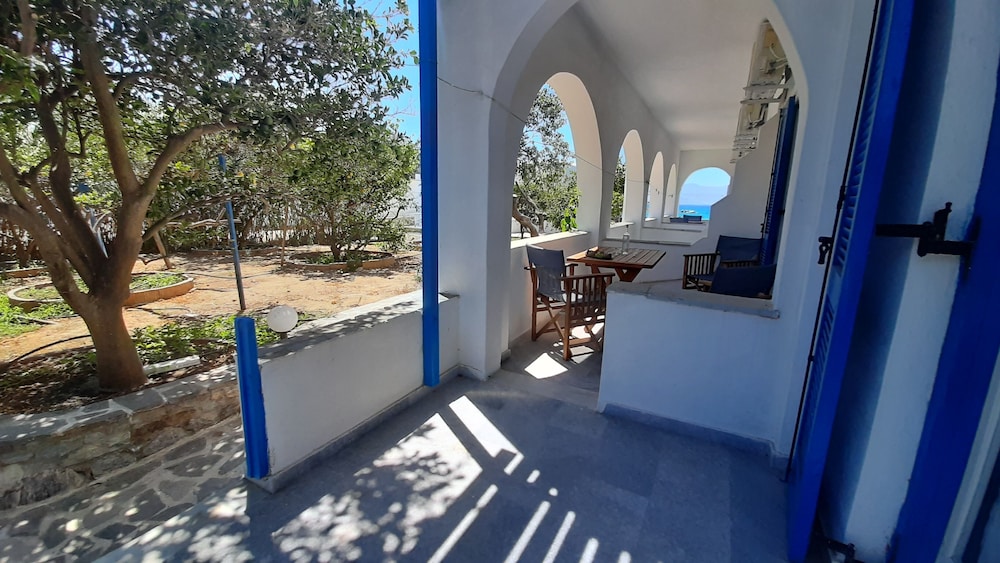 Aghia Anna Hotel 18/41
