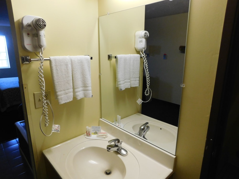 Days Inn by Wyndham Lexington NE 23/46