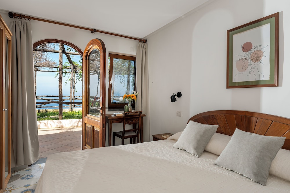 Standard, Double Bed, Sea View