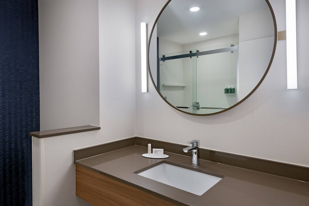 Fairfield Inn & Suites by Marriott Charlotte Monroe 5/28