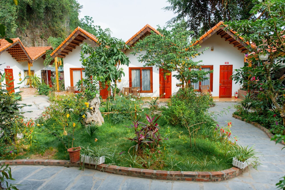 Tam Coc Serene Bungalow 10/28