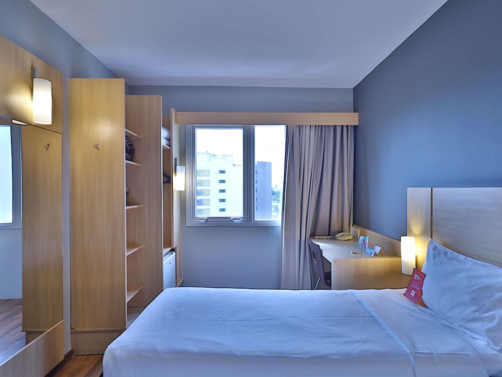 Ibis Salvador Rio Vermelho 26/73