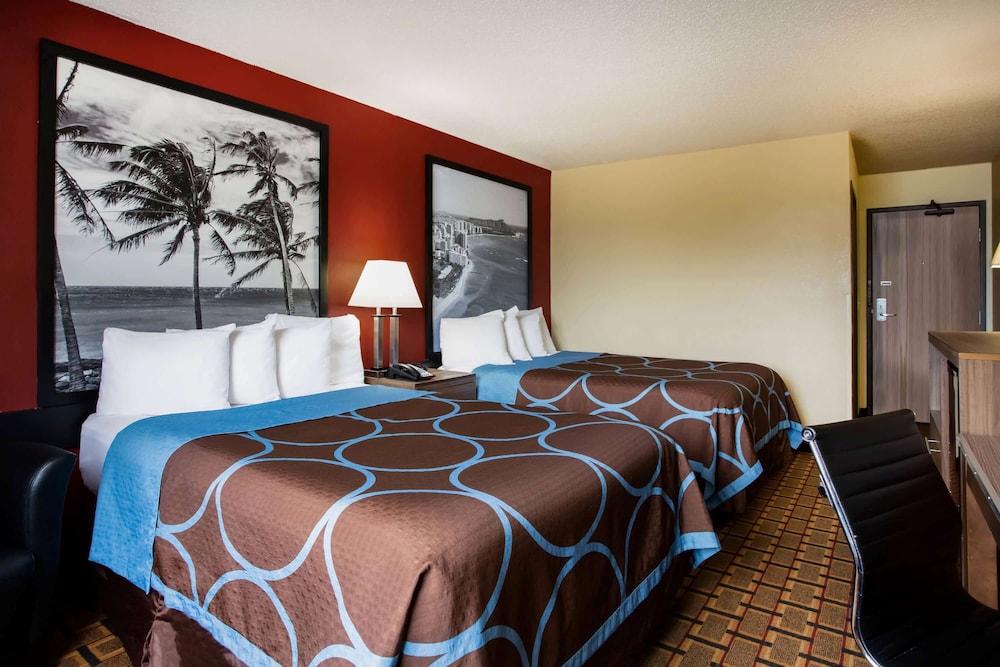 Super 8 by Wyndham Chester/Richmond Area 7/21