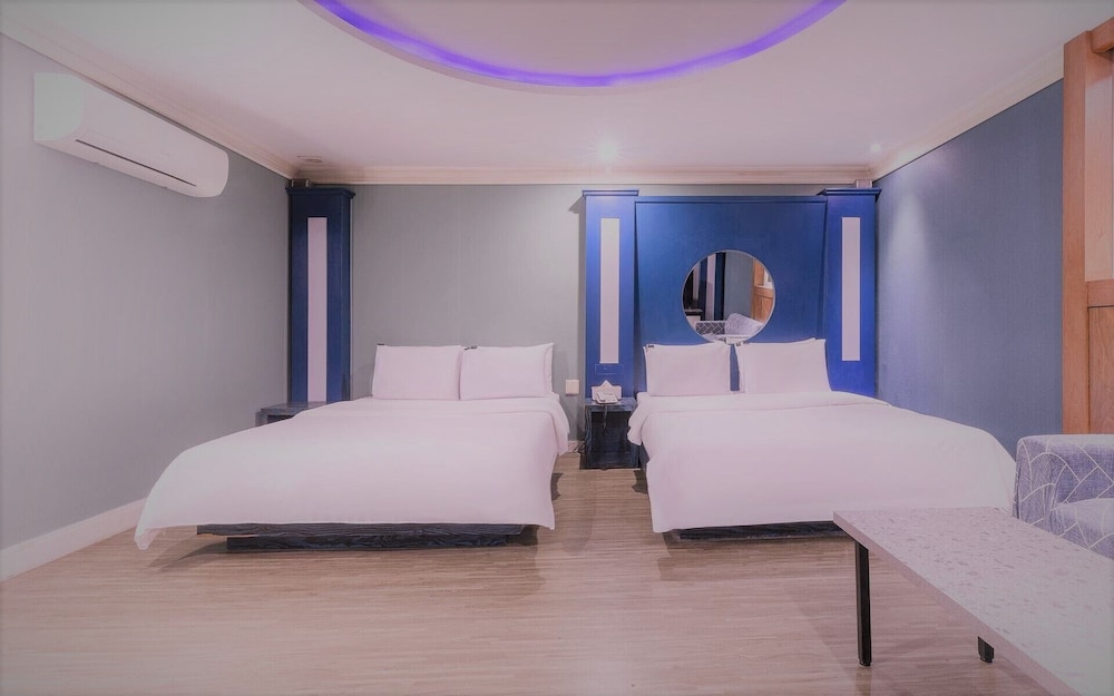 Hotel Head-One 22/42