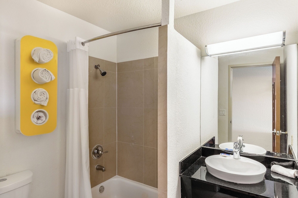 Motel6 North Richland Hills, TX 55/61