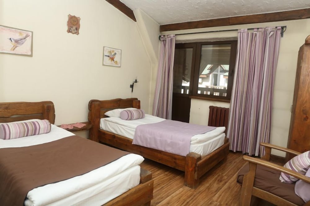 Saraichik Hotel 23/52