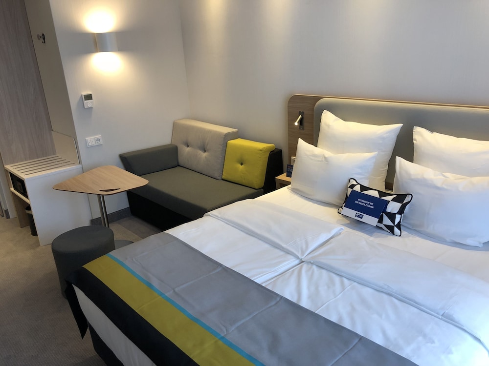 Holiday Inn Express Munich - City East 28/80