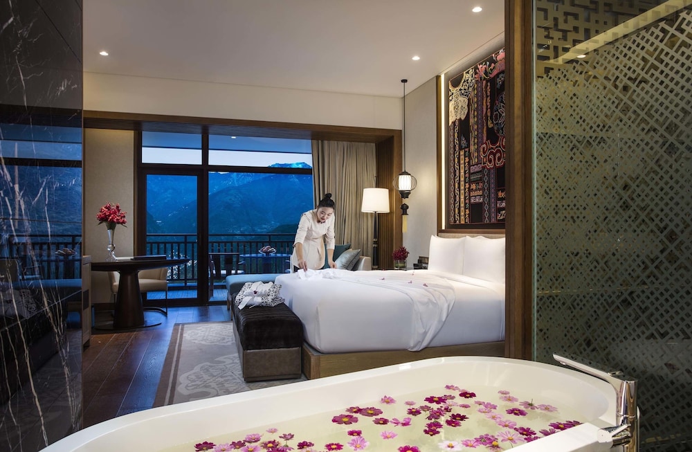 Banyan Tree Jiuzhaigou 49/49