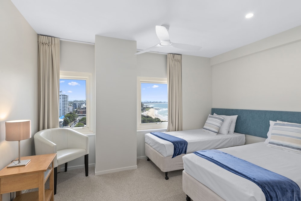4 BEDROOMS, PENTHOUSE, OCEAN VIEW