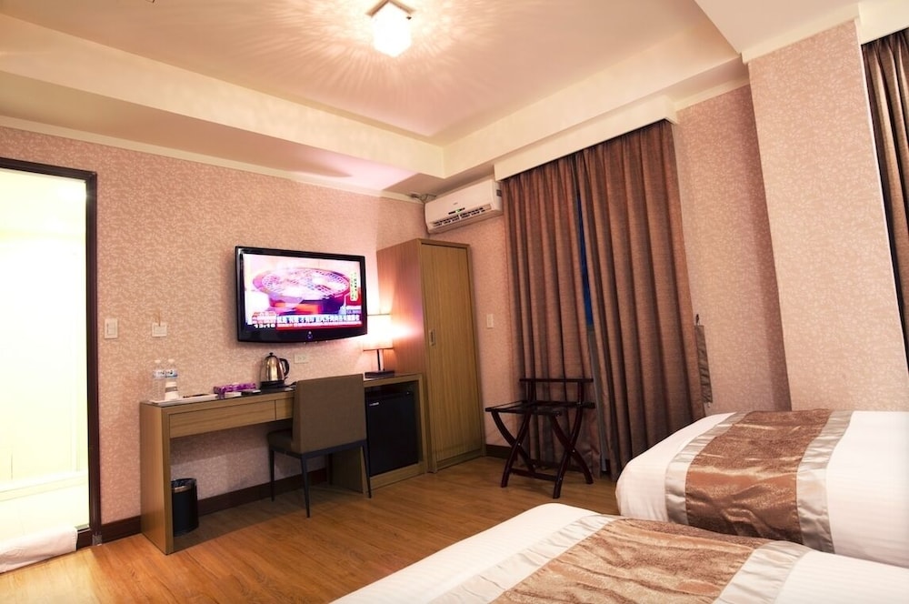 Truefriend Inn 18/29