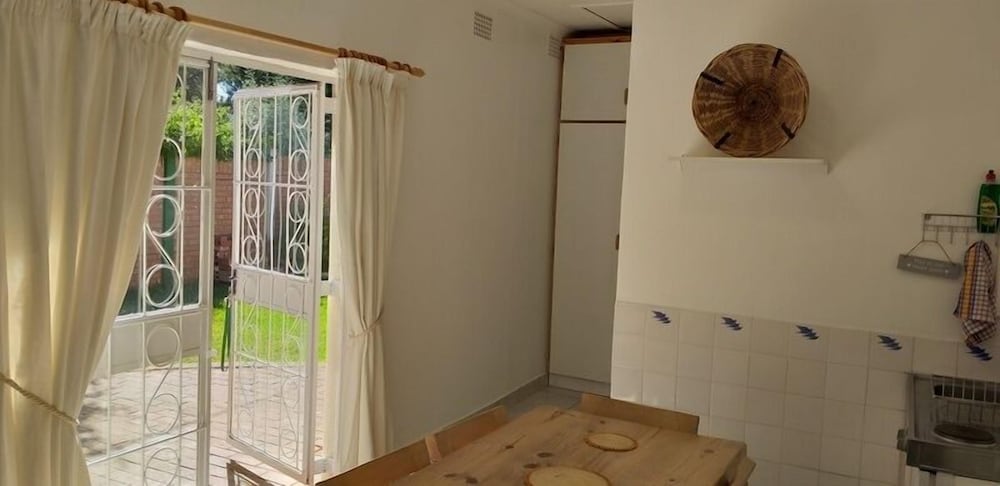 Padlangs Self Catering 8/47