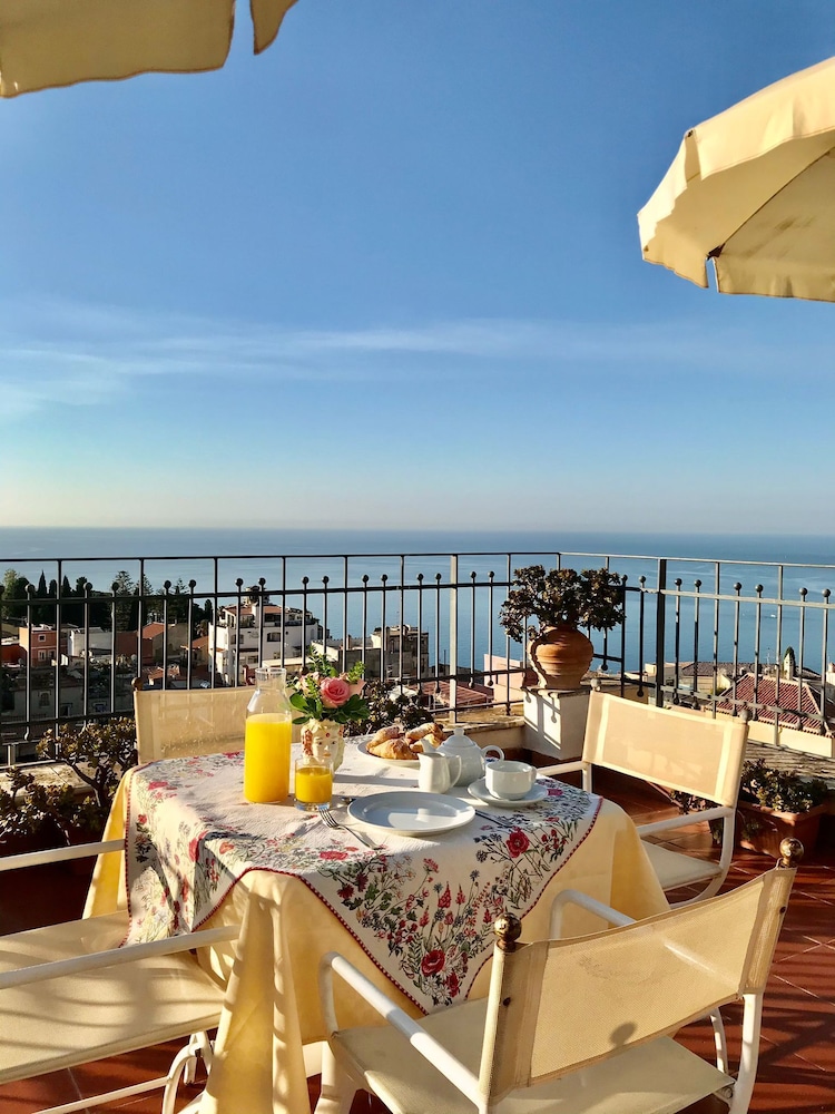 Hotel Isabella 56/60