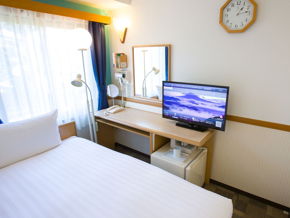 TOYOKO INN YOKOHAMA STADIUM-MAE NO.1 28/68