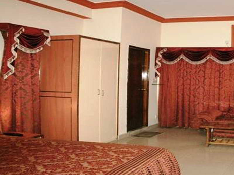 M M Continental Hotel 17/27