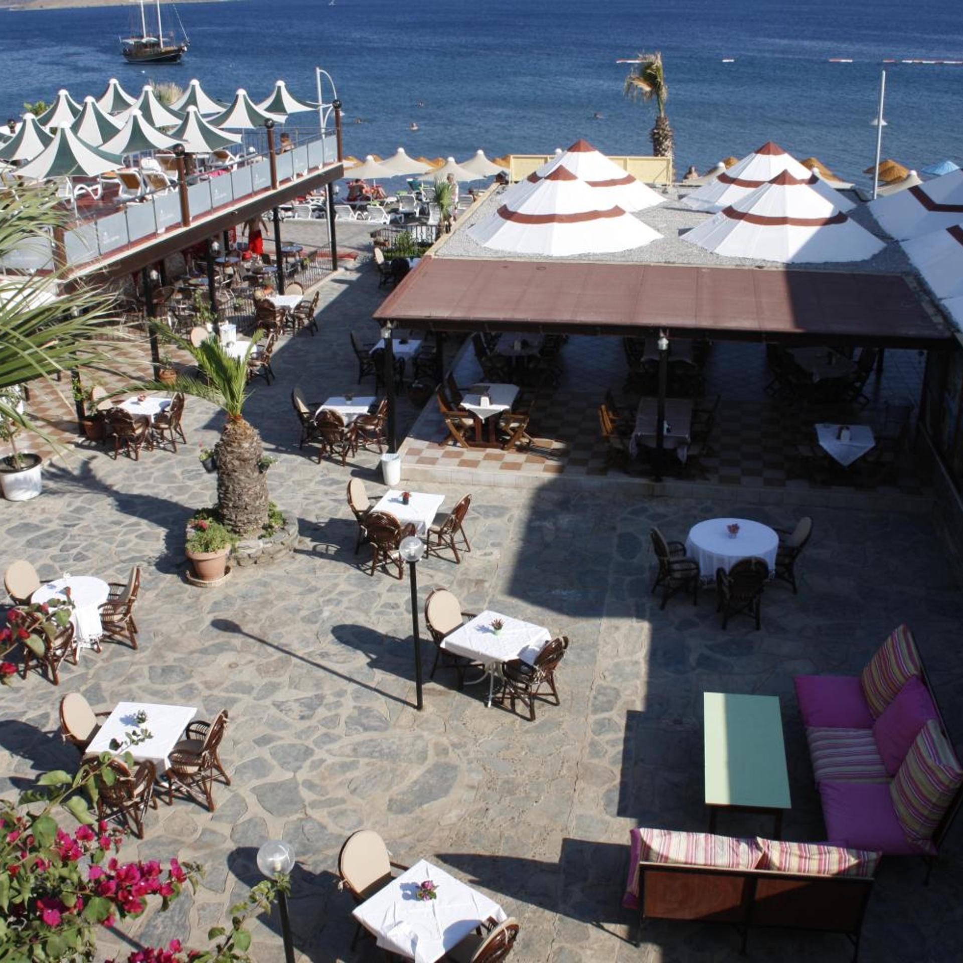 Amfora Otel 51/53