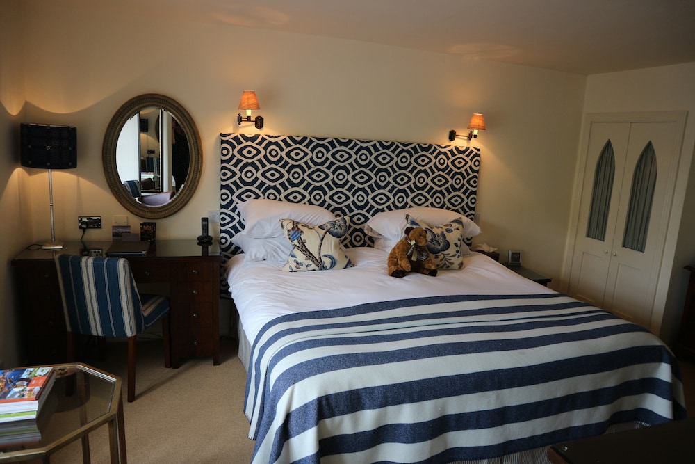 The Manor House 22/66