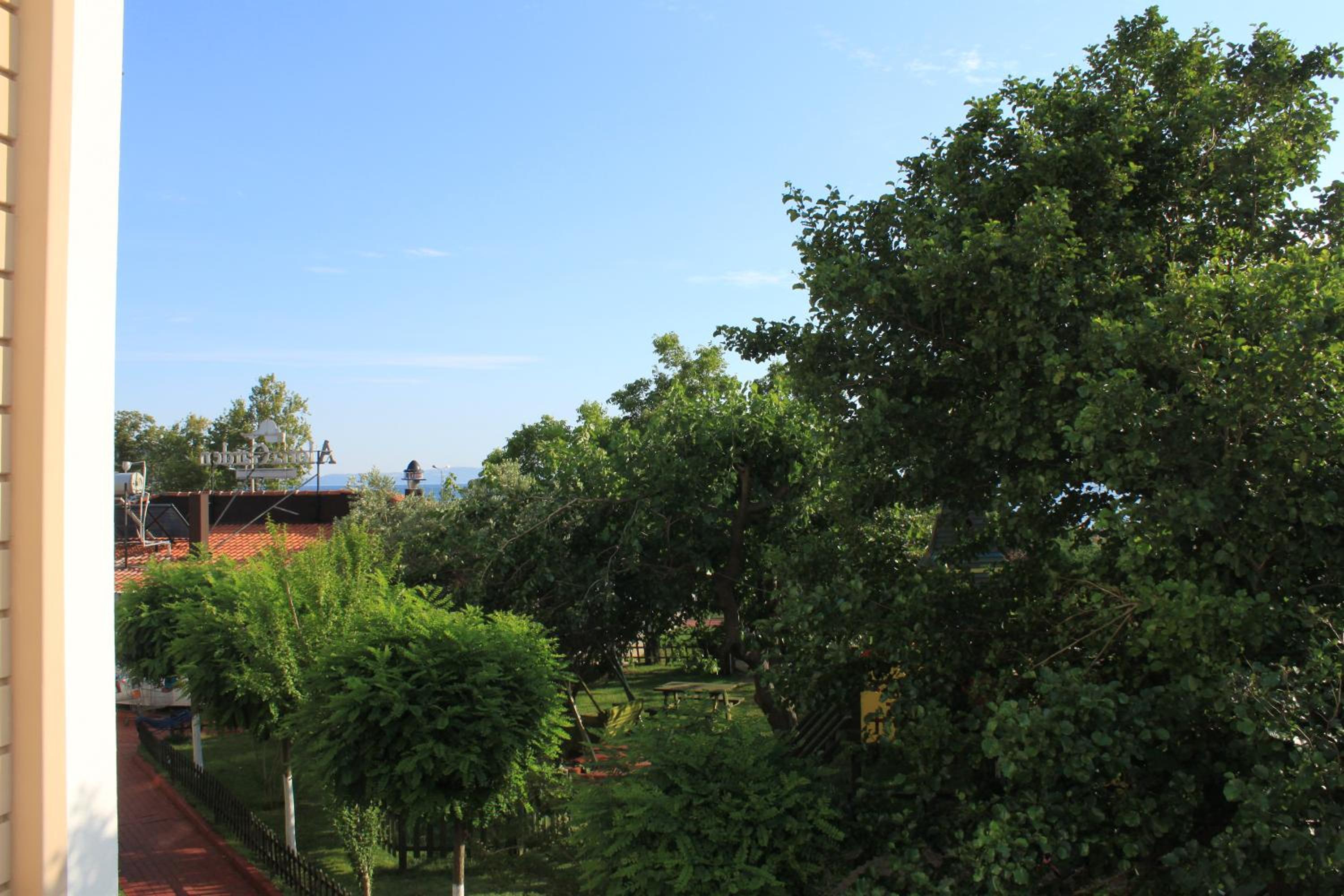 Aloria Garden Hotel 46/50