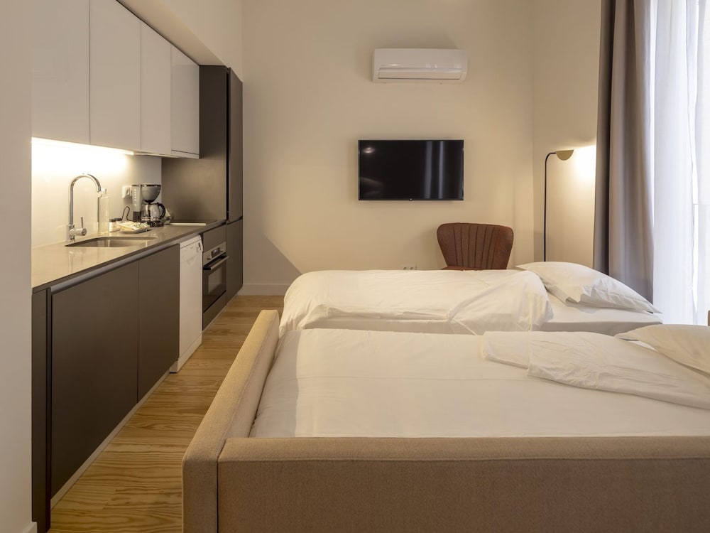 1 BEDROOM, DUPLEX