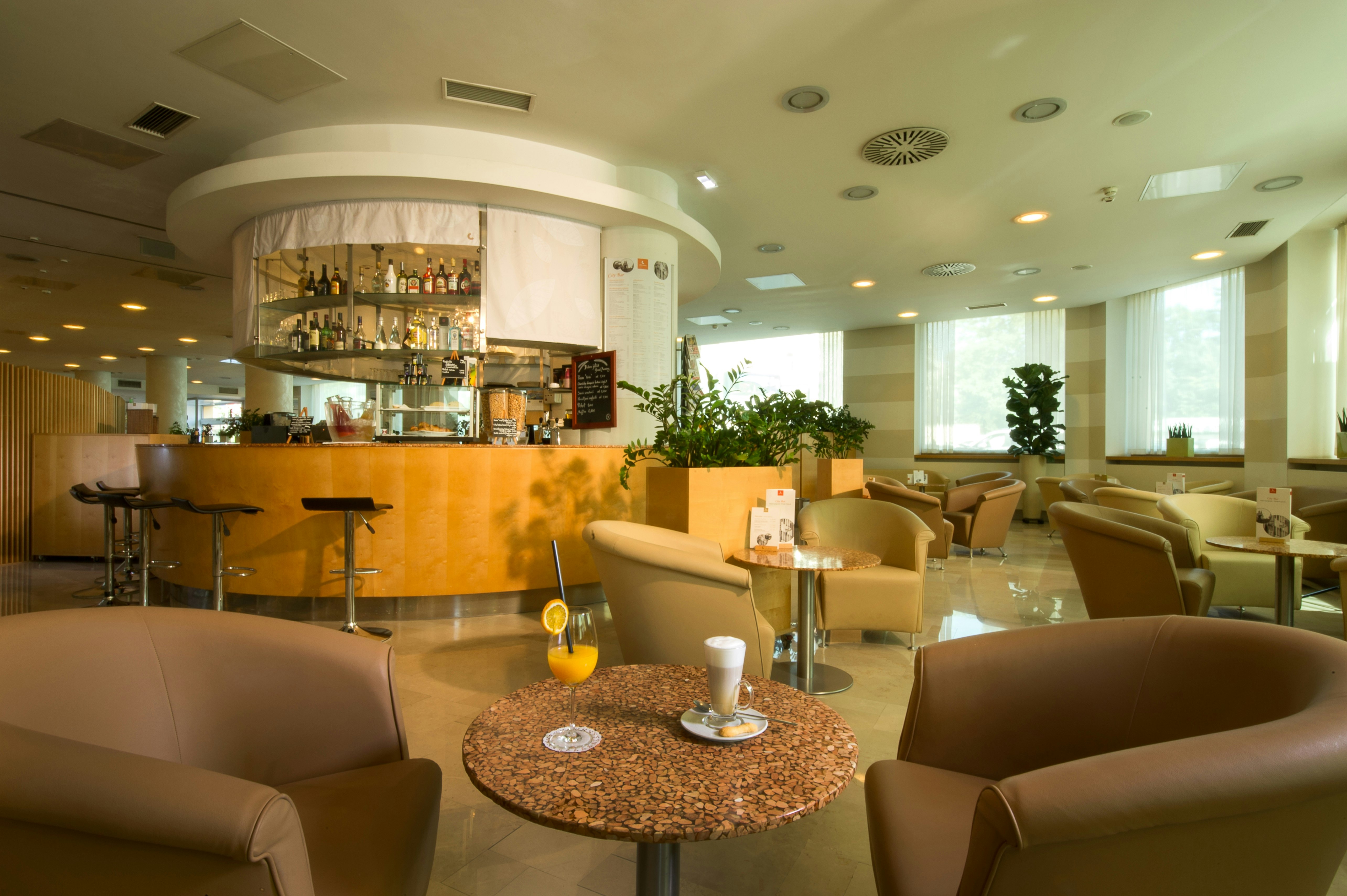 City Hotel Ljubljana 48/51
