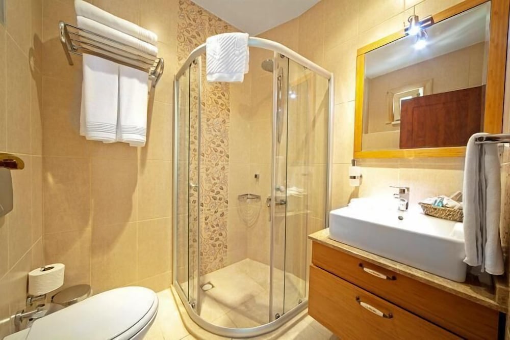 Dilhayat Kalfa Hotel 47/50