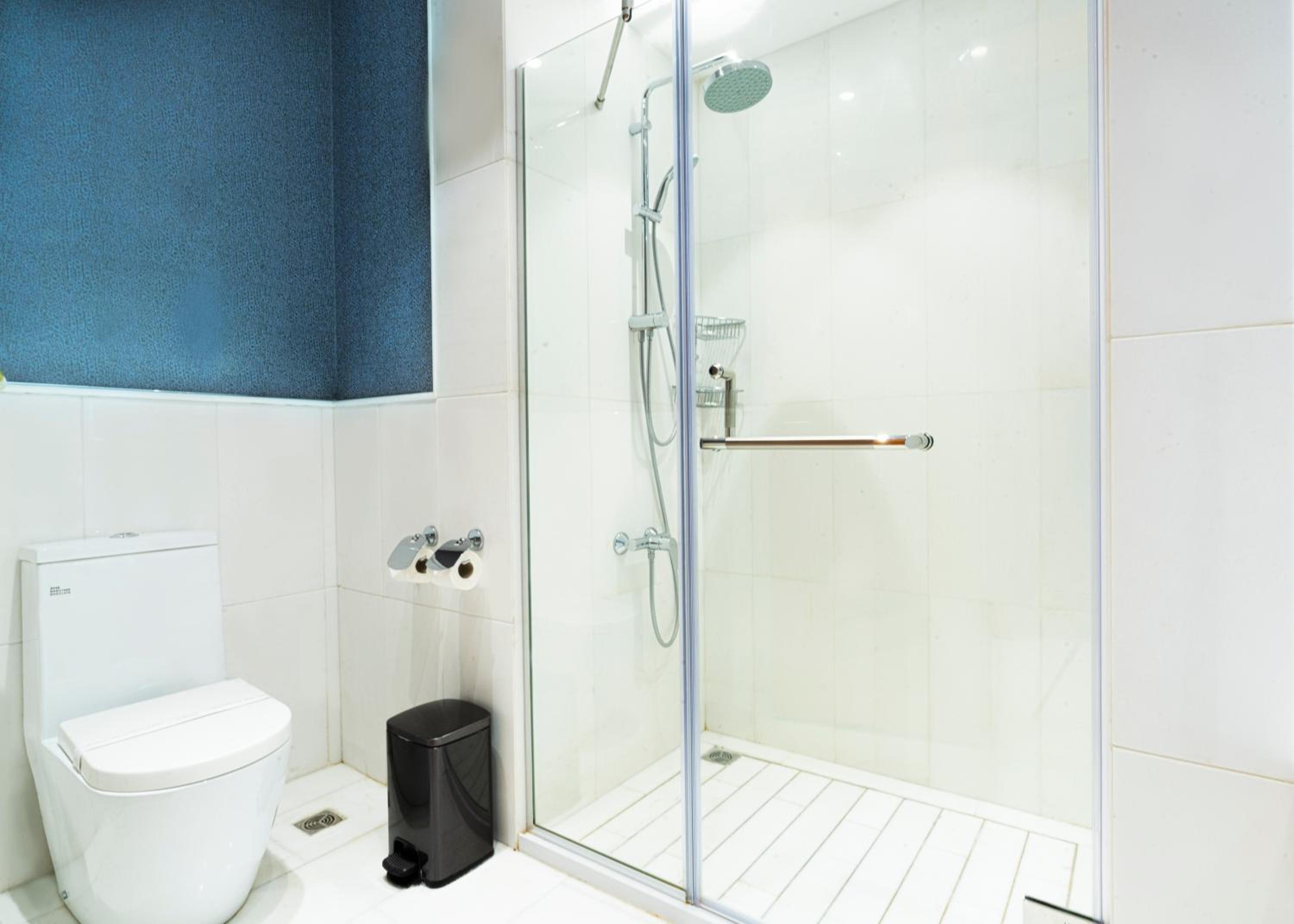 Premier, Deluxe, Suite