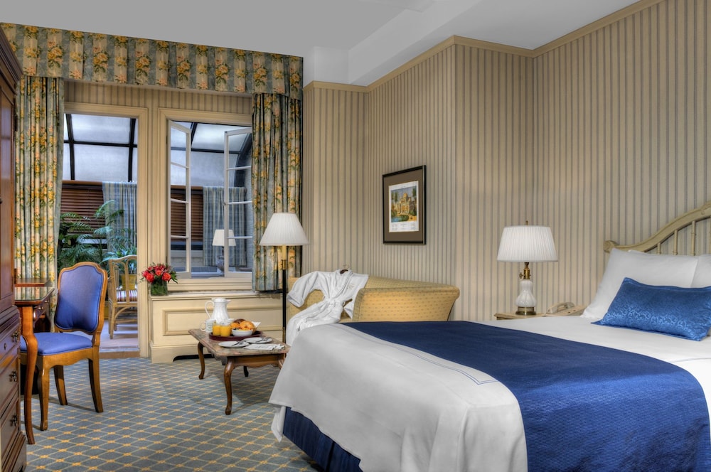 Hotel Elysee 12/31