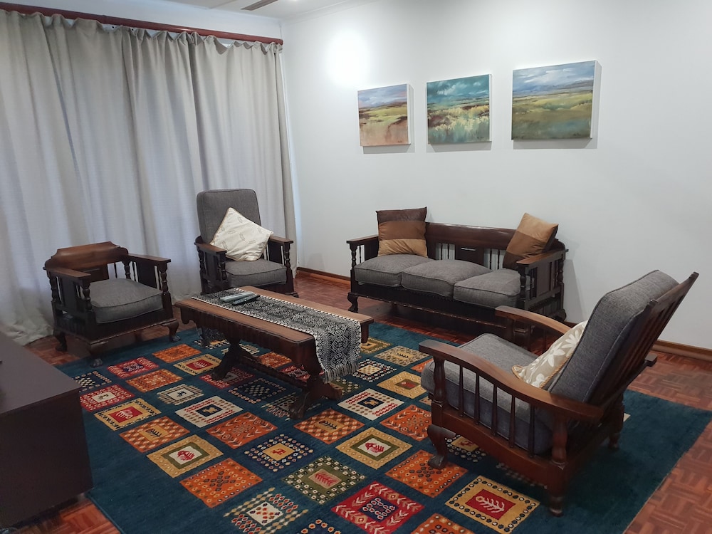 Moonflower Cottages 38/71