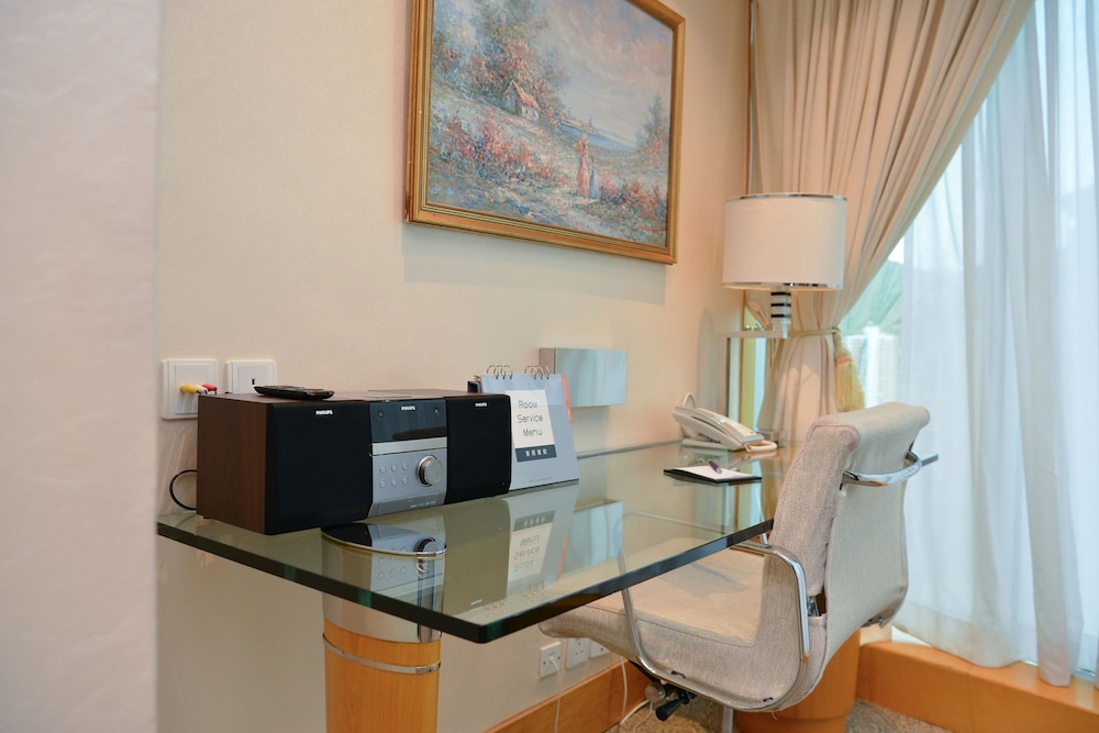 Regal Hong Kong Hotel 56/74