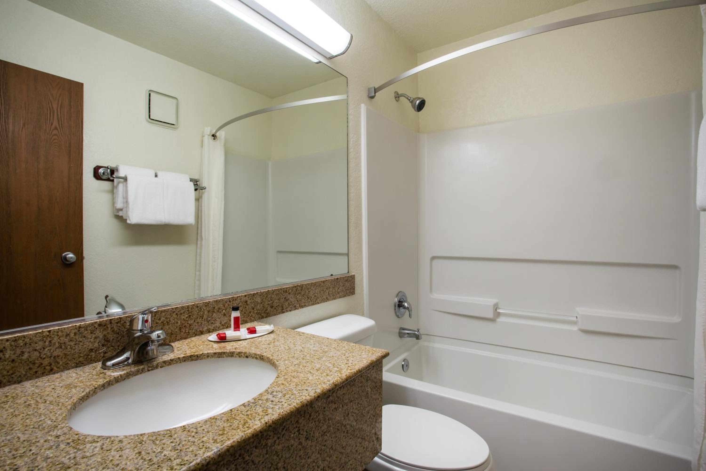 Studio, Suite, 2 Queen Beds, Sofa, Super 8 by Wyndham Flagstaff 3/4