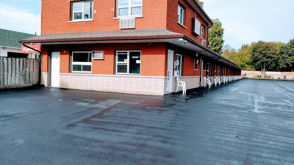Kings Inn Midland 4/39