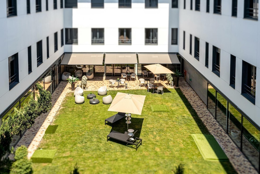 Les Jardins de Saint-Cloud 45/51