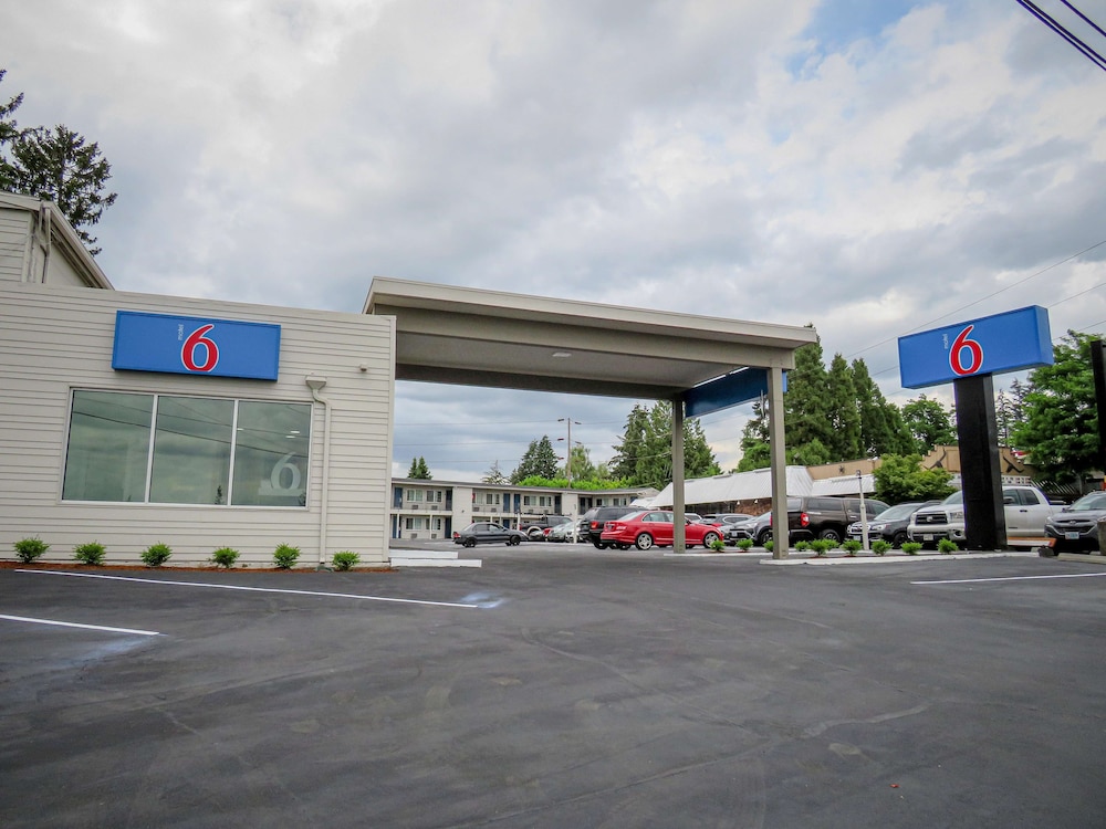 Motel6 Tigard, OR - Portland Southwest 27/35
