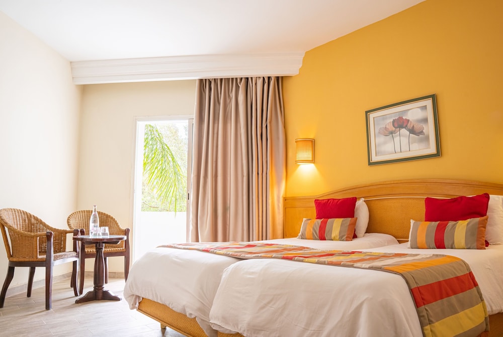 STANDARD, DOUBLE OR TWIN BED