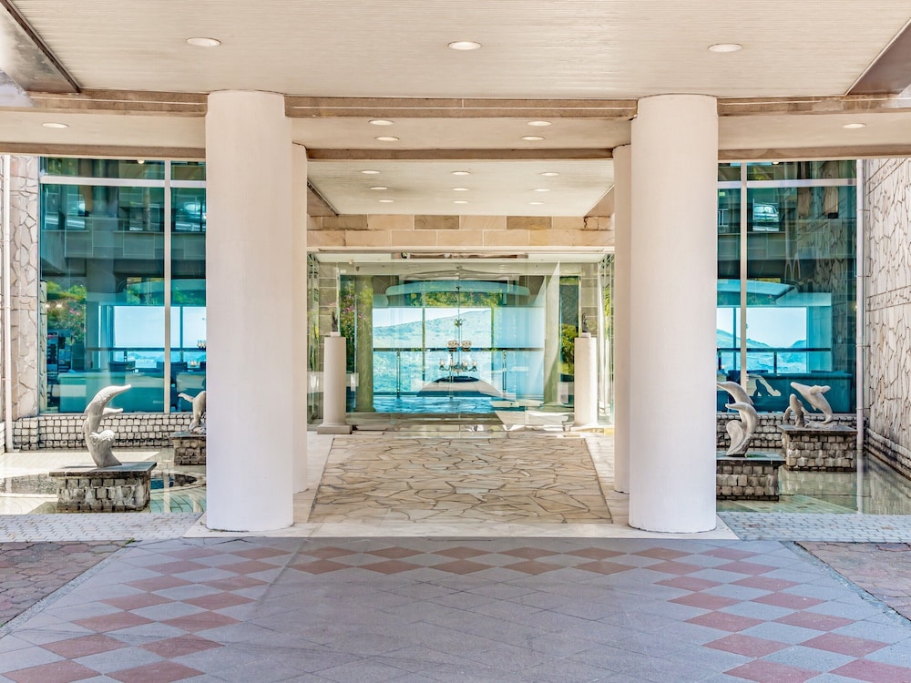 Hotel Altia Toba 5/63