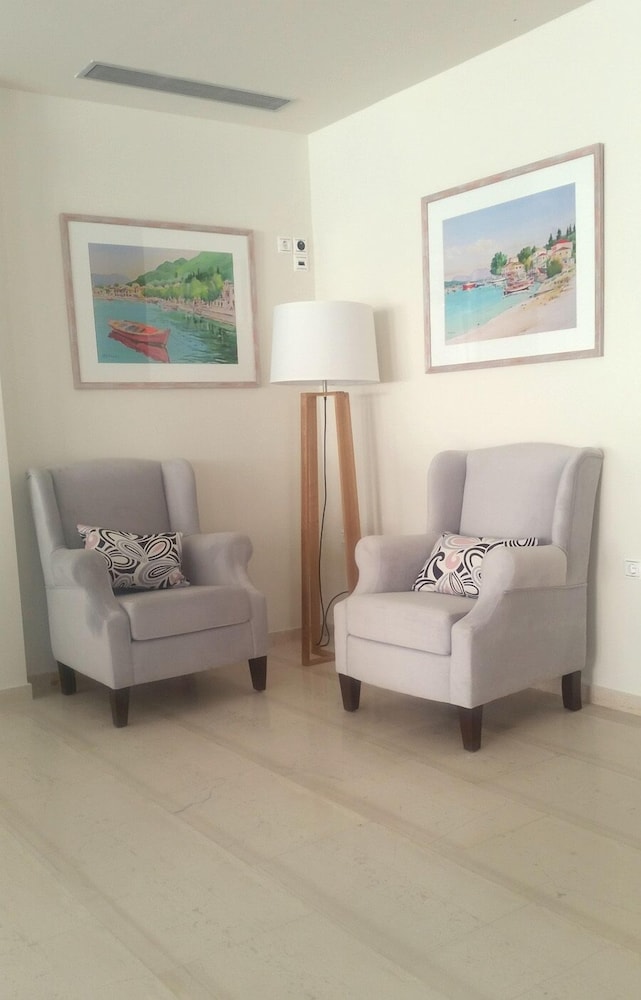Grand Theoni Hotel Suites And Spa 51/71