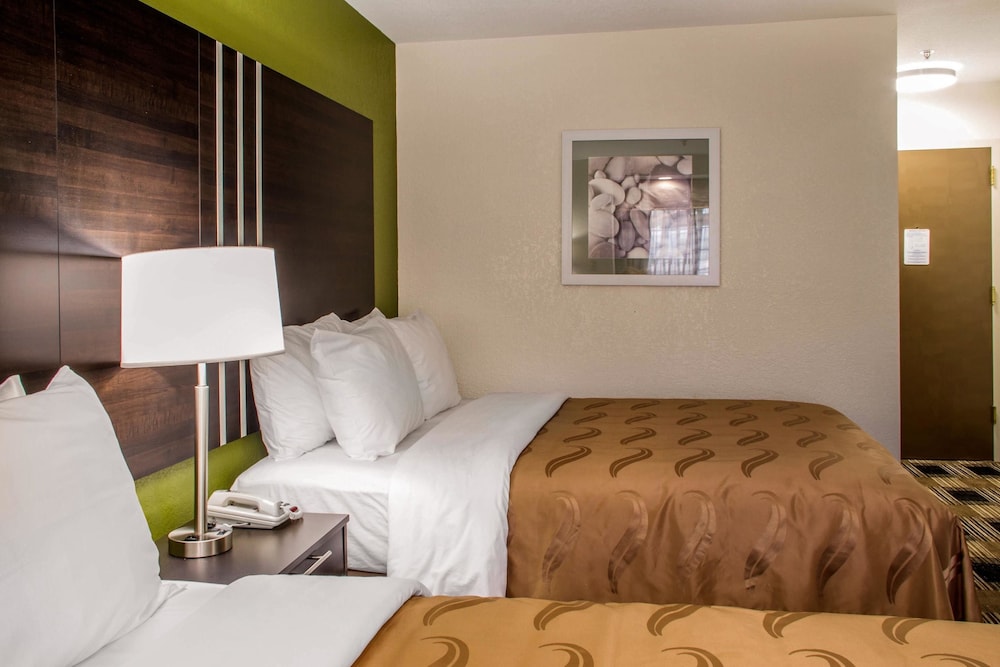 Quality Inn & Suites Maggie Valley - Cherokee Area 25/59