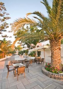Makarios Hotel 7/49