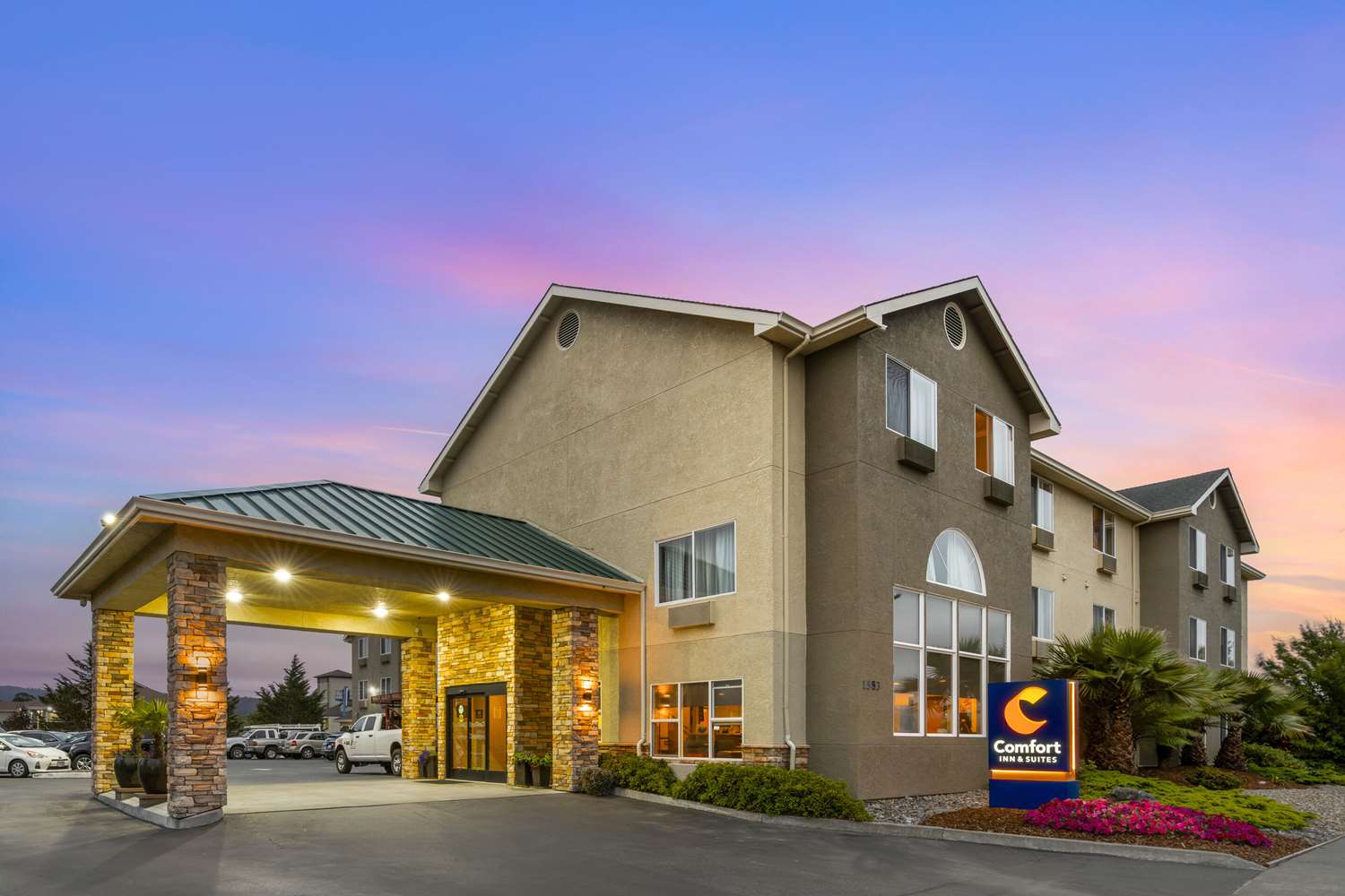Comfort Inn & Suites Redwood Country 5/13