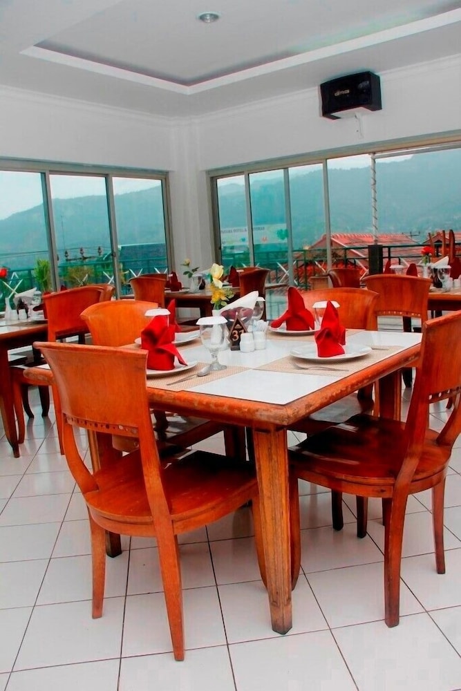 Parama Hotel Puncak 20/23