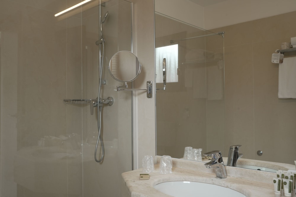 غرفة كومفورت بسرير مزدوج في الملحق، Best Western Plus Hotel Modena Resort 8/10