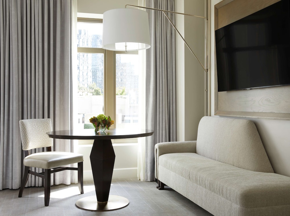 Waldorf Astoria Atlanta Buckhead 18/80
