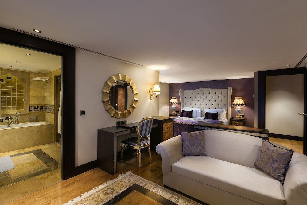 Mardan Palace 8/78