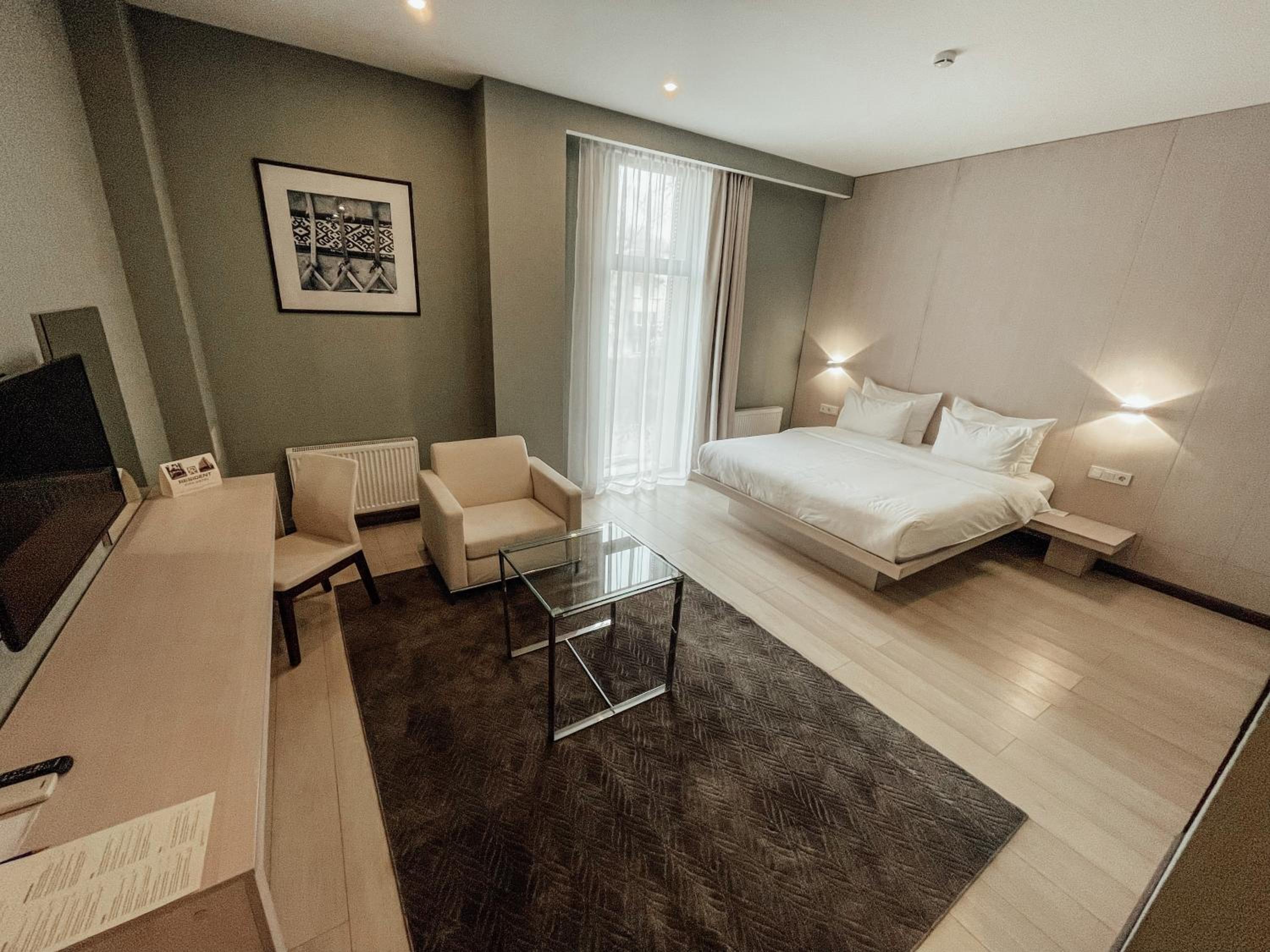 Resident City Hotel 30/61