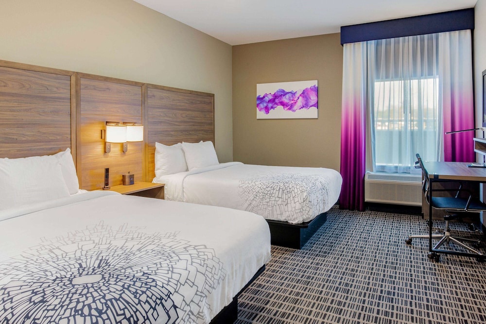 La Quinta Inn & Suites By Wyndham San Antonio Alamo City 25/49