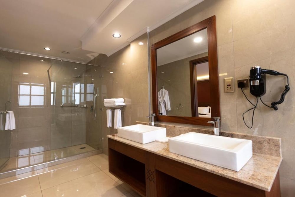 Hermosa Garden Hotel & SPA 33/34